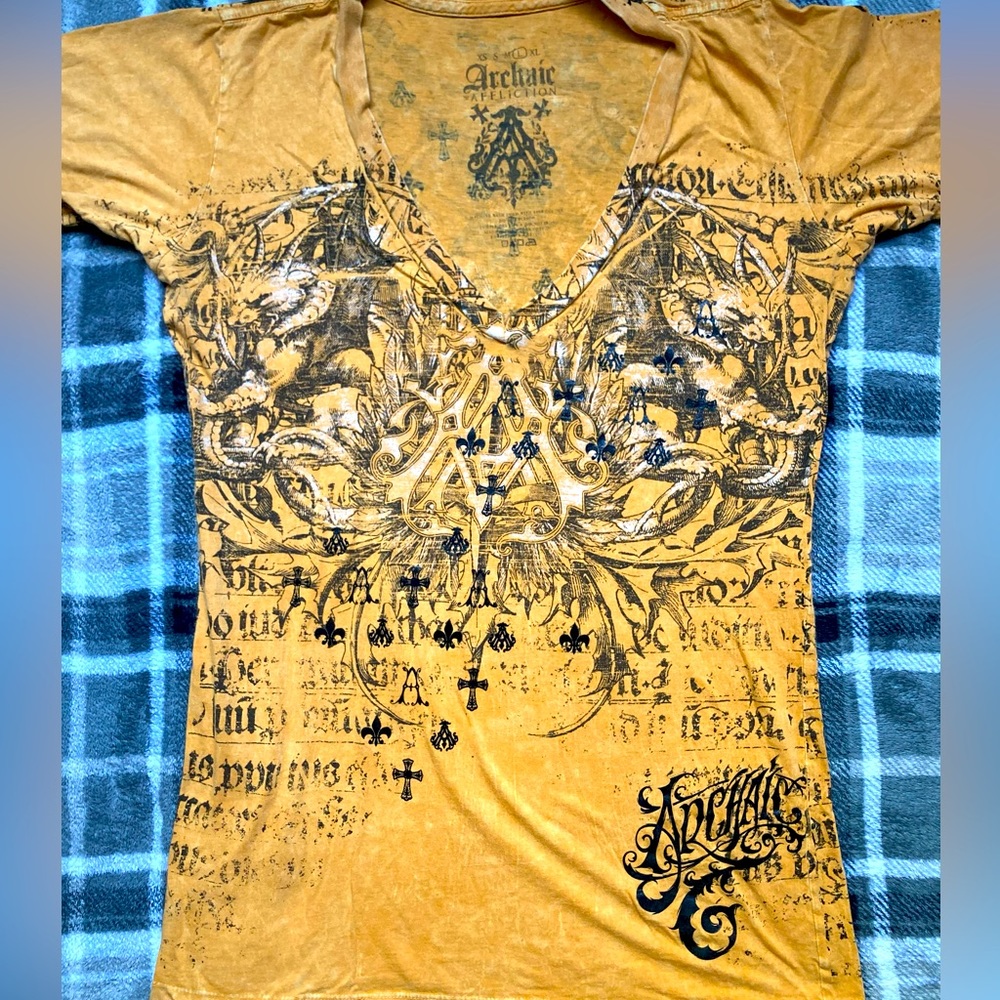Archaic top size large